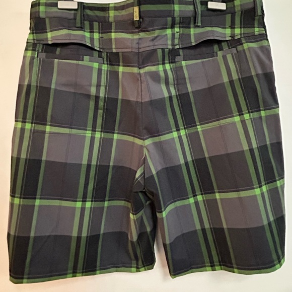 IZOD PLAID GOLF SHORTS - Picture 8 of 14